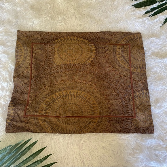 Peacock Alley Couture (2) Euro Shams and (1) Boudoir Sham Pillowcases - Picture 12 of 16